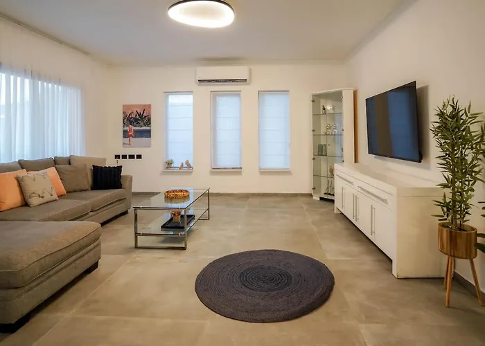 וילה רוני בריכה מחוממת Villa Roni Heated Pool